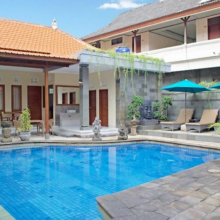 Flamboyan Hotel Kuta  Exterior photo